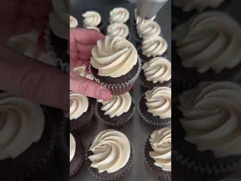 Ateco 848 Pastry Tube: Elevate Baked Goods with Precision