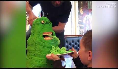 Comedian Hamish Blake’s Innovative Novelty Cake Creation Unveiled